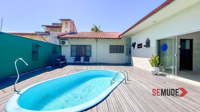 Casa, 3 quartos, 259 m² - Foto 1