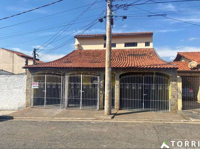Casa, 3 quartos, 220 m² - Foto 1