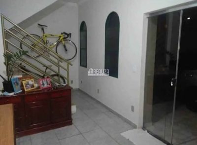 Sobrado, 4 quartos, 198 m² - Foto 2