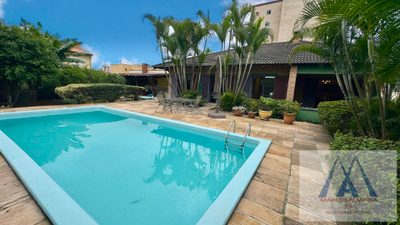 Casa, 4 quartos, 380 m² - Foto 1