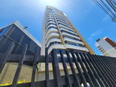 Apartamento, 3 quartos, 204 m² - Foto 2