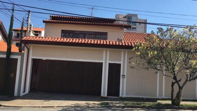 Sobrado, 6 quartos, 335 m² - Foto 1