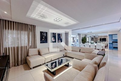 Apartamento, 3 quartos, 210 m² - Foto 1