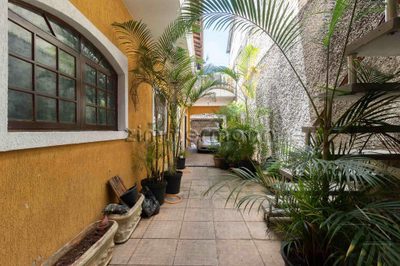 Casa, 6 quartos, 212 m² - Foto 1