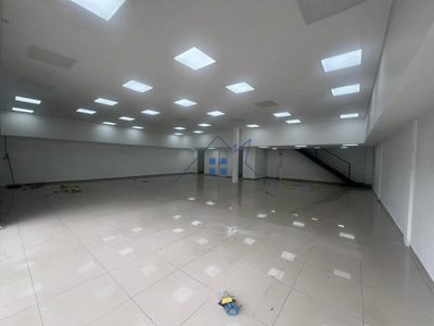 Loja-Salão, 311 m² - Foto 1