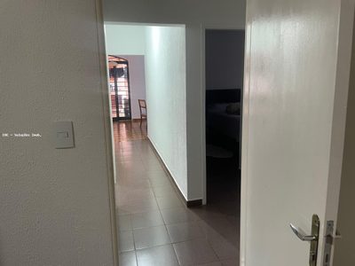 Casa, 3 quartos, 192 m² - Foto 2