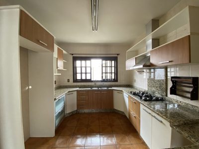 Casa, 4 quartos, 235 m² - Foto 4