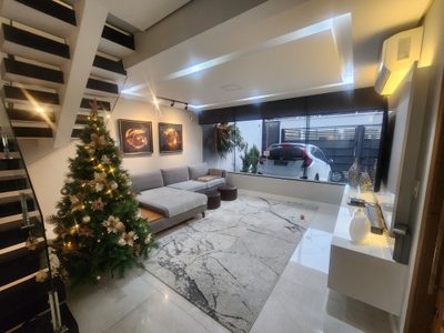 Casa, 3 quartos, 182 m² - Foto 1