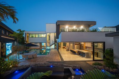 Casa, 7 quartos, 1389 m² - Foto 1