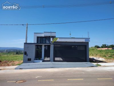 Casa, 5 quartos, 132 m² - Foto 1