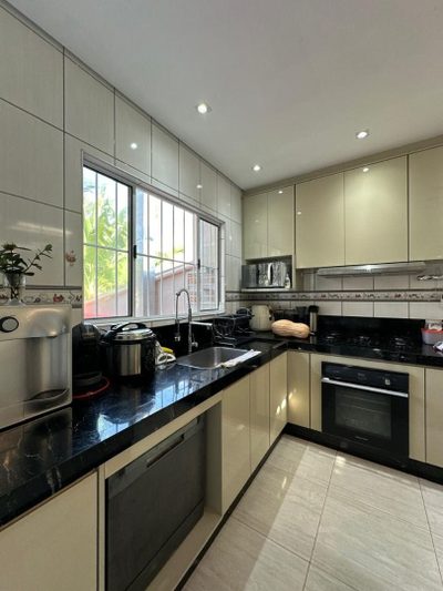 Casa, 3 quartos, 250 m² - Foto 3