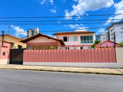 Casa, 5 quartos, 296 m² - Foto 1