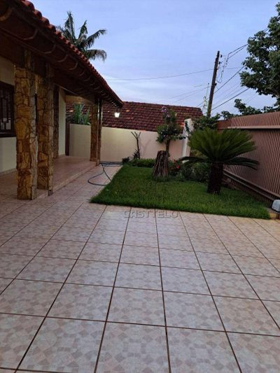 Casa, 3 quartos, 250 m² - Foto 2