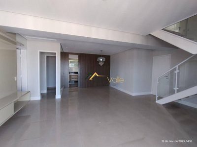 Cobertura, 3 quartos, 230 m² - Foto 4
