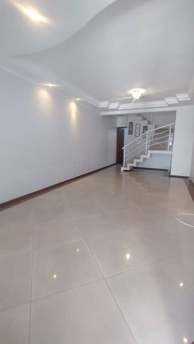 Casa, 3 quartos, 130 m² - Foto 1