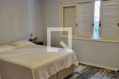 Casa, 3 quartos, 161 m² - Foto 2