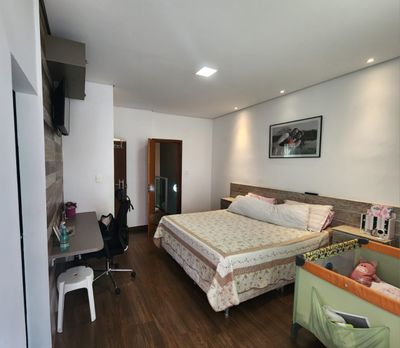 Casa, 5 quartos, 308 m² - Foto 2