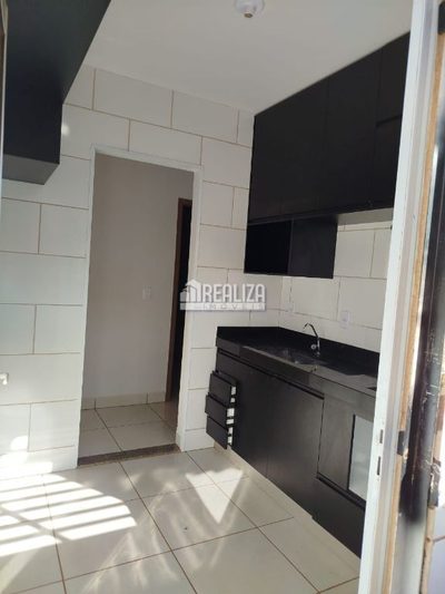 Casa, 2 quartos, 200 m² - Foto 1