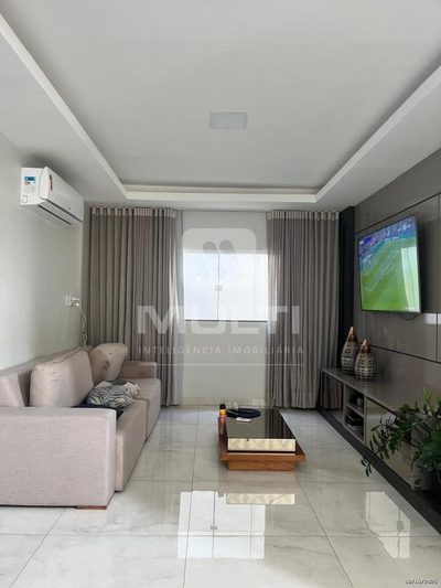 Casa, 3 quartos, 253 m² - Foto 1