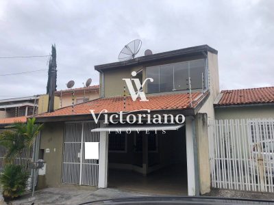 Casa, 4 quartos, 235 m² - Foto 1