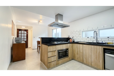 Casa, 5 quartos, 171 m² - Foto 1
