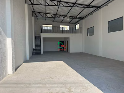 Depósito-Galpão, 200 m² - Foto 1