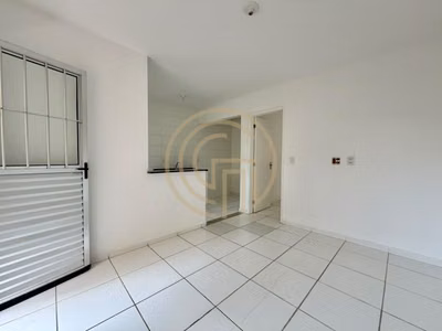 Casa, 2 quartos, 40 m² - Foto 1