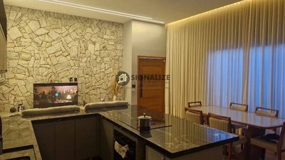 Casa, 2 quartos, 250 m² - Foto 1