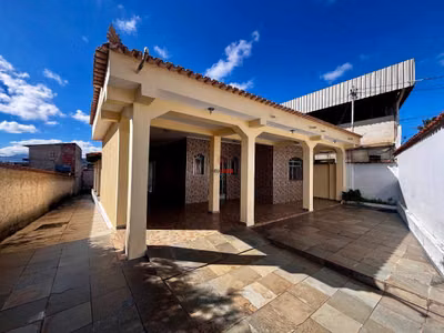 Casa, 6 quartos, 594 m² - Foto 1