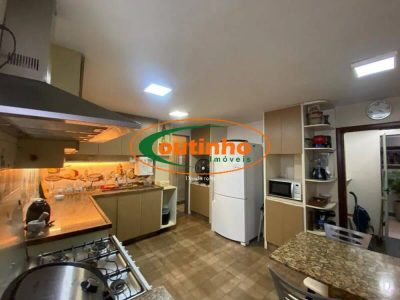 Cobertura, 3 quartos, 298 m² - Foto 2