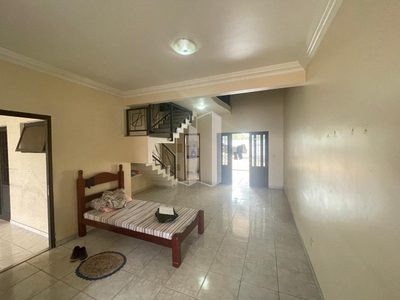 Casa, 4 quartos, 204 m² - Foto 3