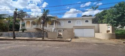 Casa, 3 quartos, 270 m² - Foto 1