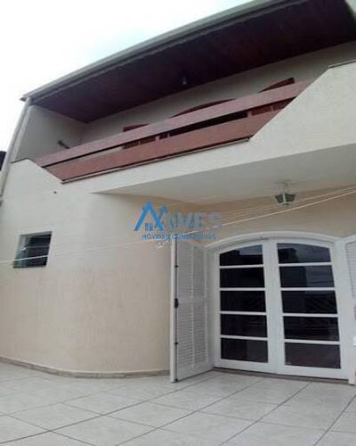Casa, 4 quartos, 225 m² - Foto 1