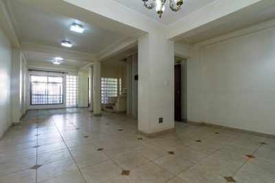 Casa, 4 quartos, 349 m² - Foto 2