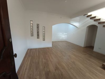 Sobrado, 3 quartos, 199 m² - Foto 1