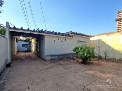 Casa, 4 quartos, 200 m² - Foto 1