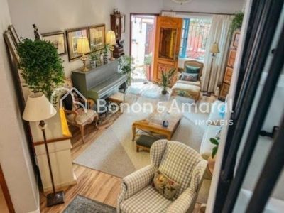 Casa, 3 quartos, 209 m² - Foto 2