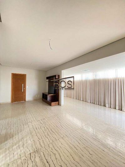 Apartamento, 3 quartos, 160 m² - Foto 1