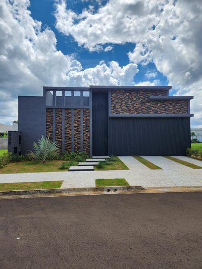 Casa, 3 quartos, 216 m² - Foto 1