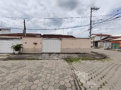 Casa, 2 quartos, 282 m² - Foto 1