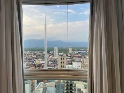 Apartamento, 3 quartos, 161 m² - Foto 2