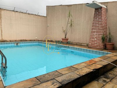 Casa, 3 quartos, 265 m² - Foto 1