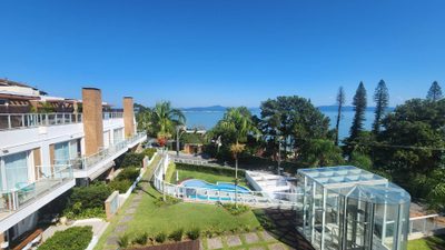 Casa, 4 quartos, 235 m² - Foto 1