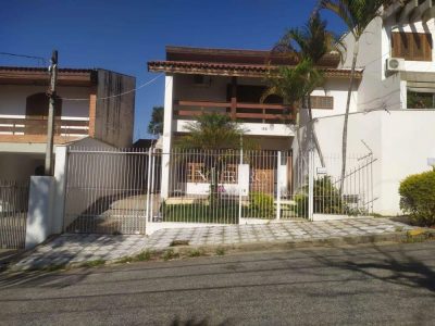 Casa, 3 quartos, 290 m² - Foto 1