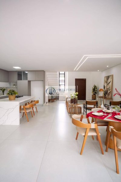 Casa, 3 quartos, 328 m² - Foto 1