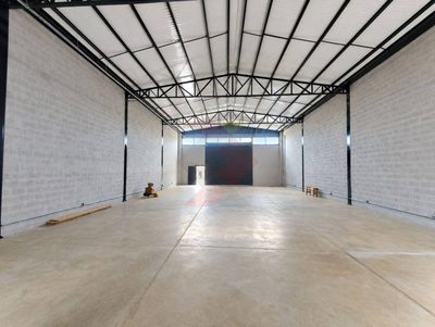 Depósito-Galpão, 300 m² - Foto 1