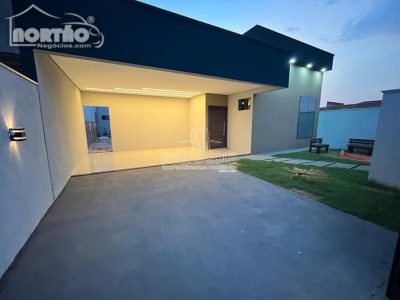 Casa, 4 quartos, 175 m² - Foto 1