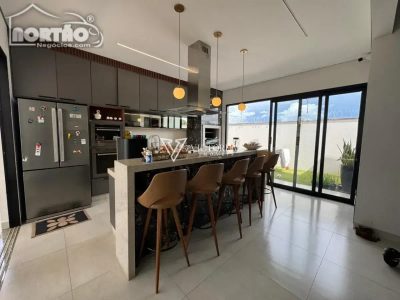 Casa, 1 quarto, 145 m² - Foto 2