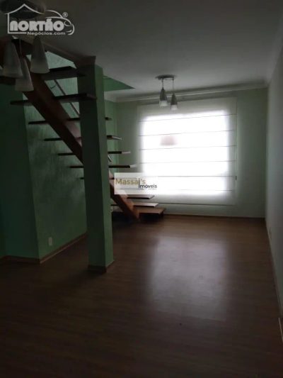 Casa, 4 quartos, 136 m² - Foto 1