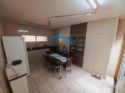Casa, 3 quartos, 248 m² - Foto 3